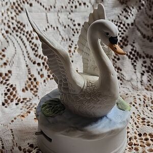 Vintage J Byron Swan Porcelain Music Box